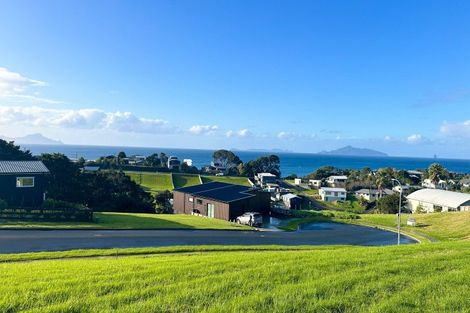 Photo of property in 12 Starlight Place, Langs Beach, 0582