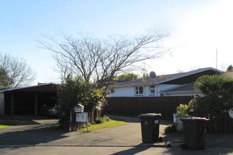 Photo of property in 25d Ramore Place, Redwood, Christchurch, 8051