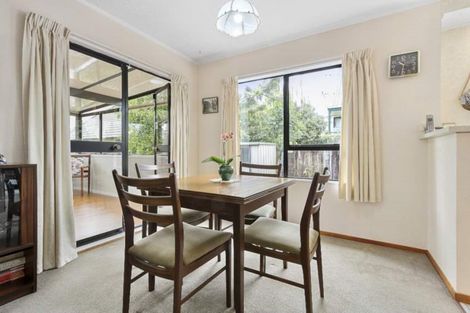 Photo of property in 4 Sunward Rise, Glenfield, Auckland, 0629