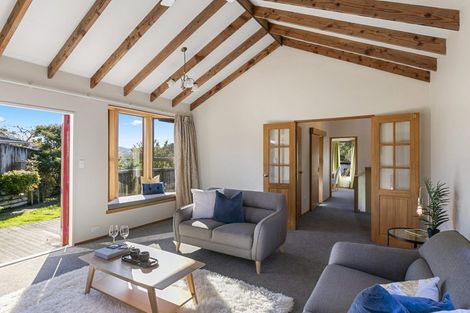 Photo of property in 8 Ballina Drive, Churton Park, Wellington, 6037