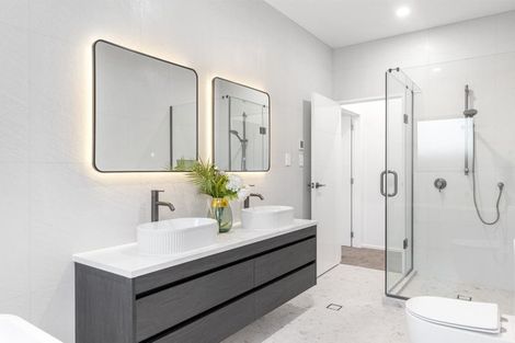 Photo of property in 32 Streamview Way, Long Bay, 0792