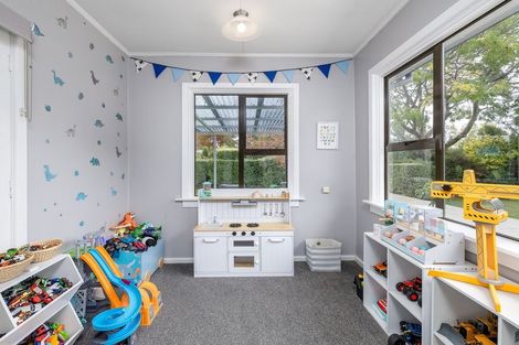 Photo of property in 87 Timaru Road, Waimate, 7924
