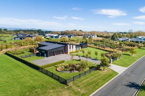 Photo of property in 9 Paterson Lane, Kelvin Grove, Palmerston North, 4470