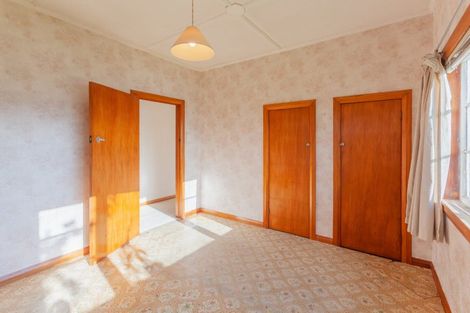 Photo of property in 30 Anzac Avenue, Onekawa, Napier, 4110