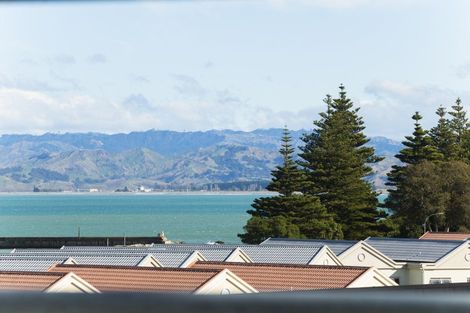 Photo of property in Marina View Apartments, 307/4 Reads Quay, Gisborne, 4010