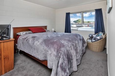 Photo of property in 2/5 Second Avenue, Avenues, Whangarei, 0110