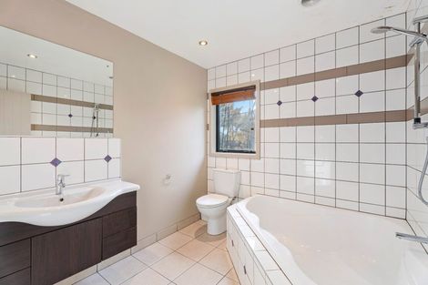 Photo of property in 60 Mount Iron Drive, Wanaka, 9305