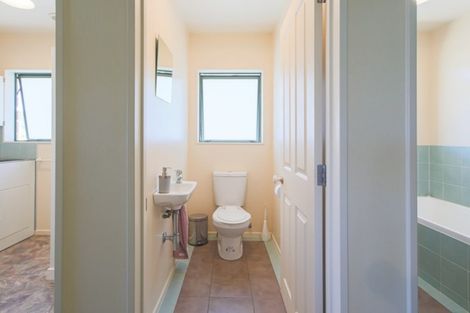 Photo of property in 36 Domain Road, Waipawa, 4210