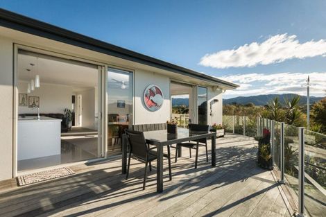 Photo of property in 13 Noble Johnston Drive, Katikati, 3129