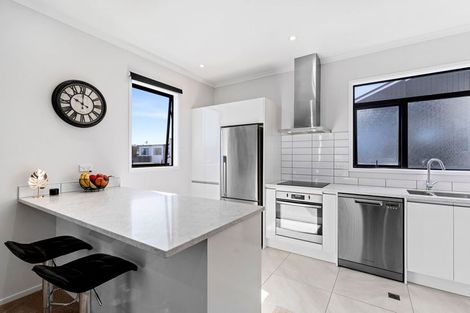 Photo of property in 62 Mapou Road, Hobsonville, Auckland, 0616