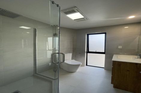 Photo of property in 26b Sandgate Avenue, Botany Downs, Auckland, 2010