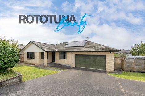 Photo of property in 98 Rototuna Road, Rototuna, Hamilton, 3210