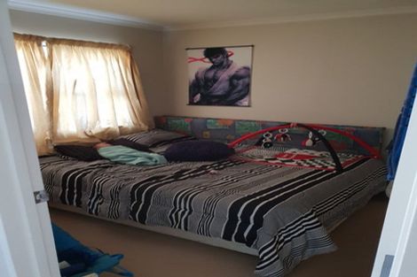 Photo of property in 19 Paton Avenue, Te Atatu South, Auckland, 0610
