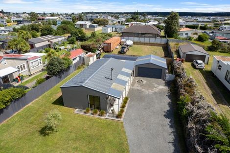 Photo of property in 5 Linklater Avenue, Foxton Beach, Foxton, 4815