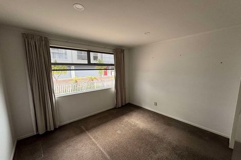 Photo of property in Fernhill Flats, 3/324 The Terrace, Te Aro, Wellington, 6011
