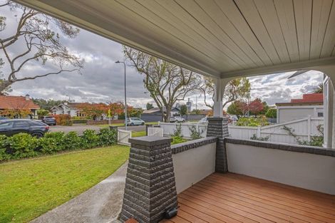 Photo of property in 9 Milverton Avenue, Hokowhitu, Palmerston North, 4410