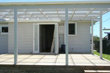 Photo of property in 74 Forest Hill Road, Henderson, Auckland, 0612