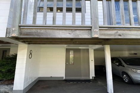 Photo of property in 21f8 Collins Avenue, Tawa, Wellington, 5028
