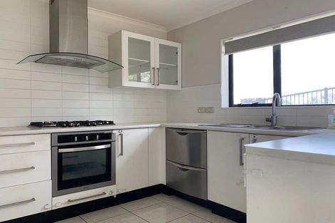 Photo of property in 1 San Carlo Court, Henderson, Auckland, 0612
