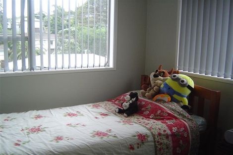 Photo of property in 21 Laurina Road, Sunnynook, Auckland, 0620