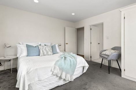Photo of property in 32 Dart Place, Fernhill, Queenstown, 9300