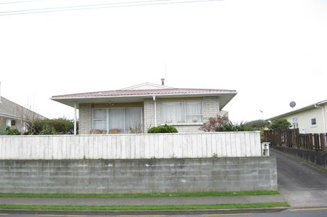 Photo of property in 35a Clemow Road, Fitzroy, New Plymouth, 4312