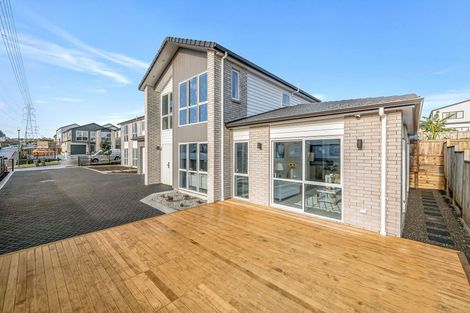 Photo of property in 18 Bushfield Drive, Flat Bush, Auckland, 2019