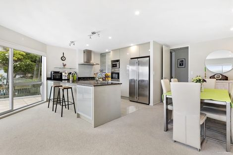 Photo of property in 2/279 Karaka Bay Road, Karaka Bays, Wellington, 6022