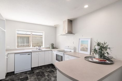 Photo of property in 2/196 England Street, Linwood, Christchurch, 8011