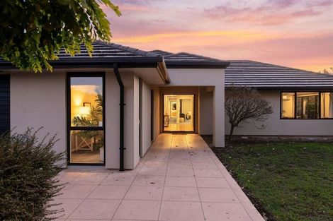 Photo of property in 290 Queen Elizabeth Ii Drive, Mairehau, Christchurch, 8052