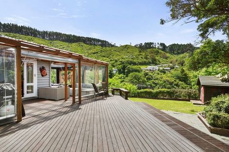 Photo of property in 33 Chester Road, Tawa, Wellington, 5028
