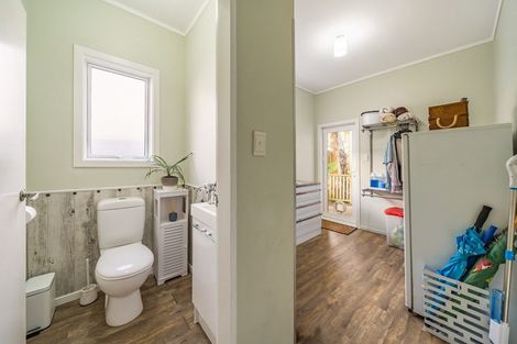 Photo of property in 42 Allington Road, Karori, Wellington, 6012