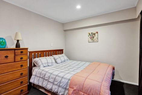 Photo of property in 16 Ramanui Avenue, Hawera, 4610