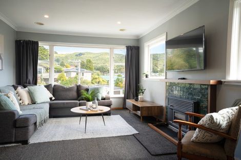 Photo of property in 10a Larsen Crescent, Tawa, Wellington, 5028