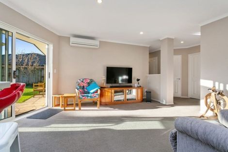 Photo of property in 16 Honiss Place, Cambridge, 3434