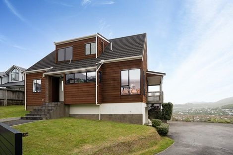 Photo of property in 9 Kapil Grove, Khandallah, Wellington, 6035