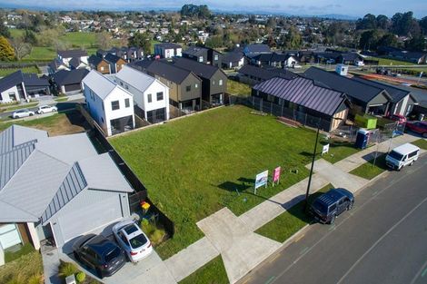 Photo of property in 36 Taahunui Rise, Peacocke, 3206