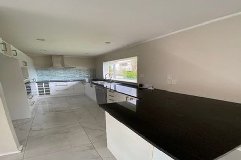 Photo of property in 66 Barbados Drive, Unsworth Heights, Auckland, 0632