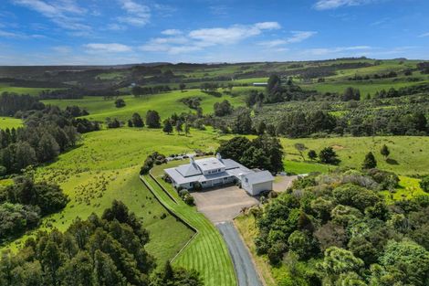 Photo of property in 38 Kaipara View Road, Helensville, 0875