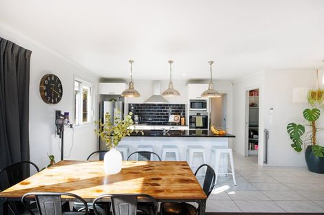 Photo of property in 18b Galea Grove, Kelvin Grove, Palmerston North, 4414