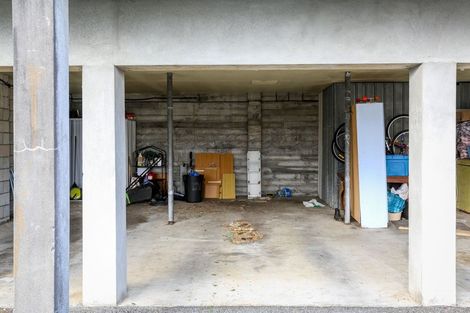 Photo of property in 6 Davies Lane, New Plymouth, 4310