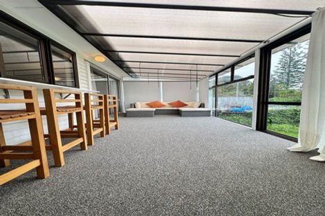 Photo of property in 7 Golf Road, New Lynn, Auckland, 0600