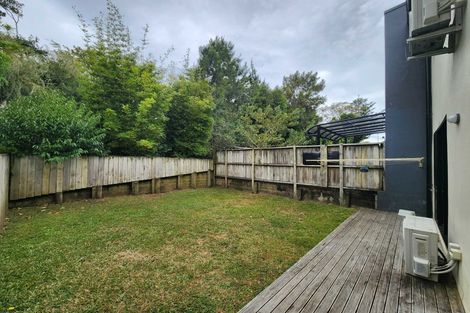 Photo of property in 8b Carlos Drive, Flat Bush, Auckland, 2016