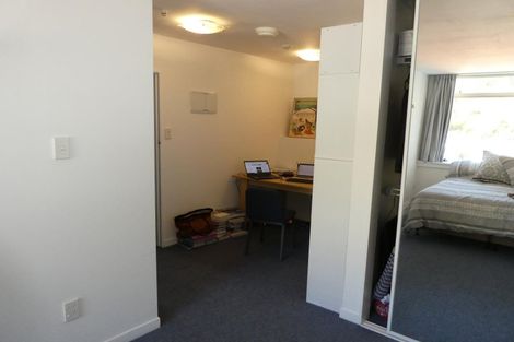 Photo of property in Jerningham Apartments, 20 Oriental Terrace, Oriental Bay, Wellington, 6011