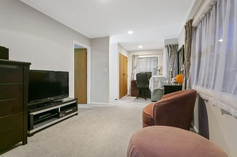 Photo of property in 1/24 Martin Crescent, Northcote, Auckland, 0627