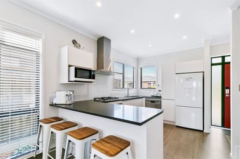 Photo of property in 12a Dida Park Drive, Kumeu, 0810