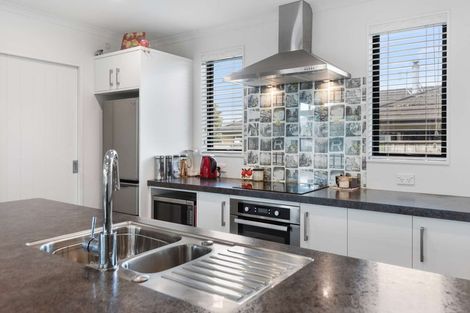 Photo of property in 7 Oak Crescent, Ashhurst, 4810