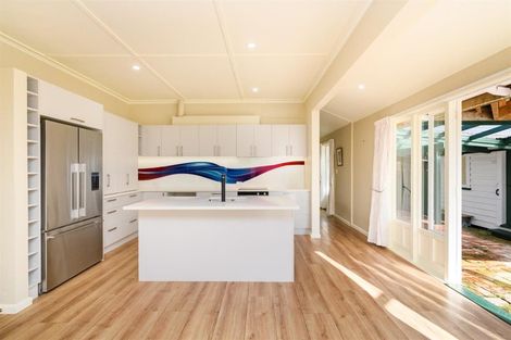 Photo of property in 18 Skerman Street, Marton, 4710