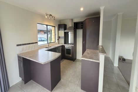 Photo of property in 33 Golden Sands Drive, Papamoa Beach, Papamoa, 3118