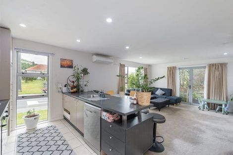 Photo of property in 18a Franklyn Road, Tawa, Wellington, 5028